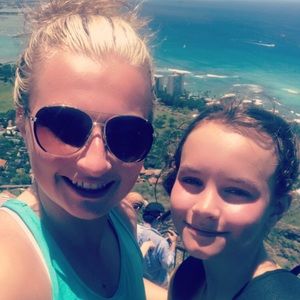 Meet your Posher, Shea